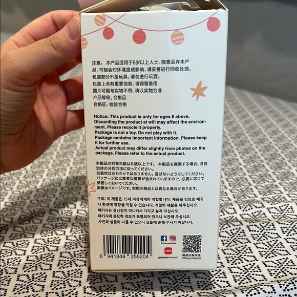 Pop Mart Have A Seat Labubu - Picture 3 of 5